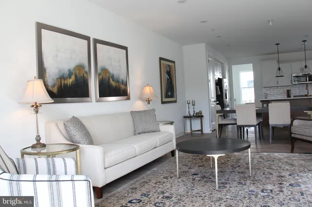 $4,500 | 4975 Longmire Way, Chantilly, VA 20151