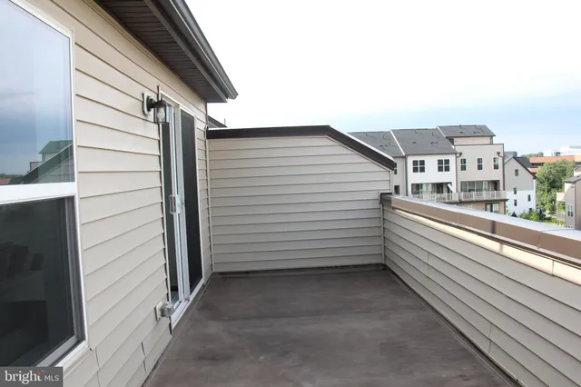 $4,500 | 4975 Longmire Way, Chantilly, VA 20151