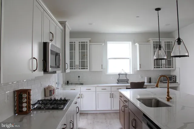 $4,500 | 4975 Longmire Way, Chantilly, VA 20151