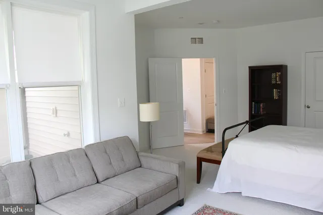 $4,500 | 4975 Longmire Way, Chantilly, VA 20151