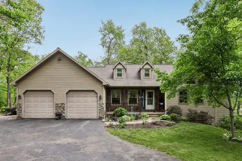 $589,000 | 355 Maple Heights Road, Medina, WI 53559