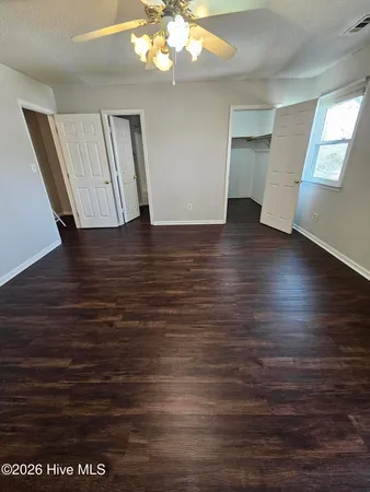 $1,350 | 304 Bracken Place, Jacksonville, NC 28540