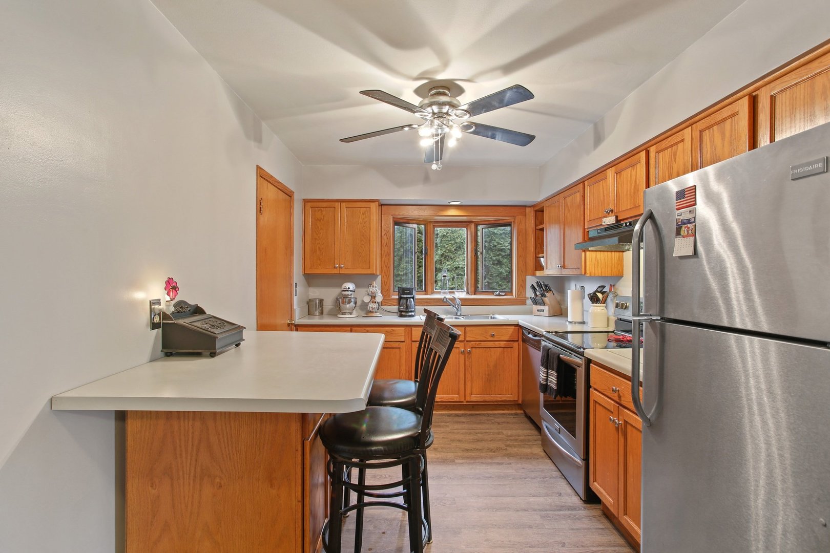 2049 Deane Boulevard Racine, WI 53403 - Photo 6 of 15