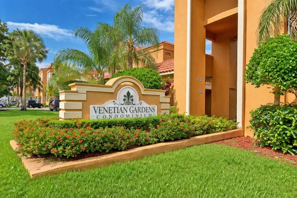 $1,850 | 18101 Northwest 68th Avenue, Unit C206, Hialeah, FL 33015