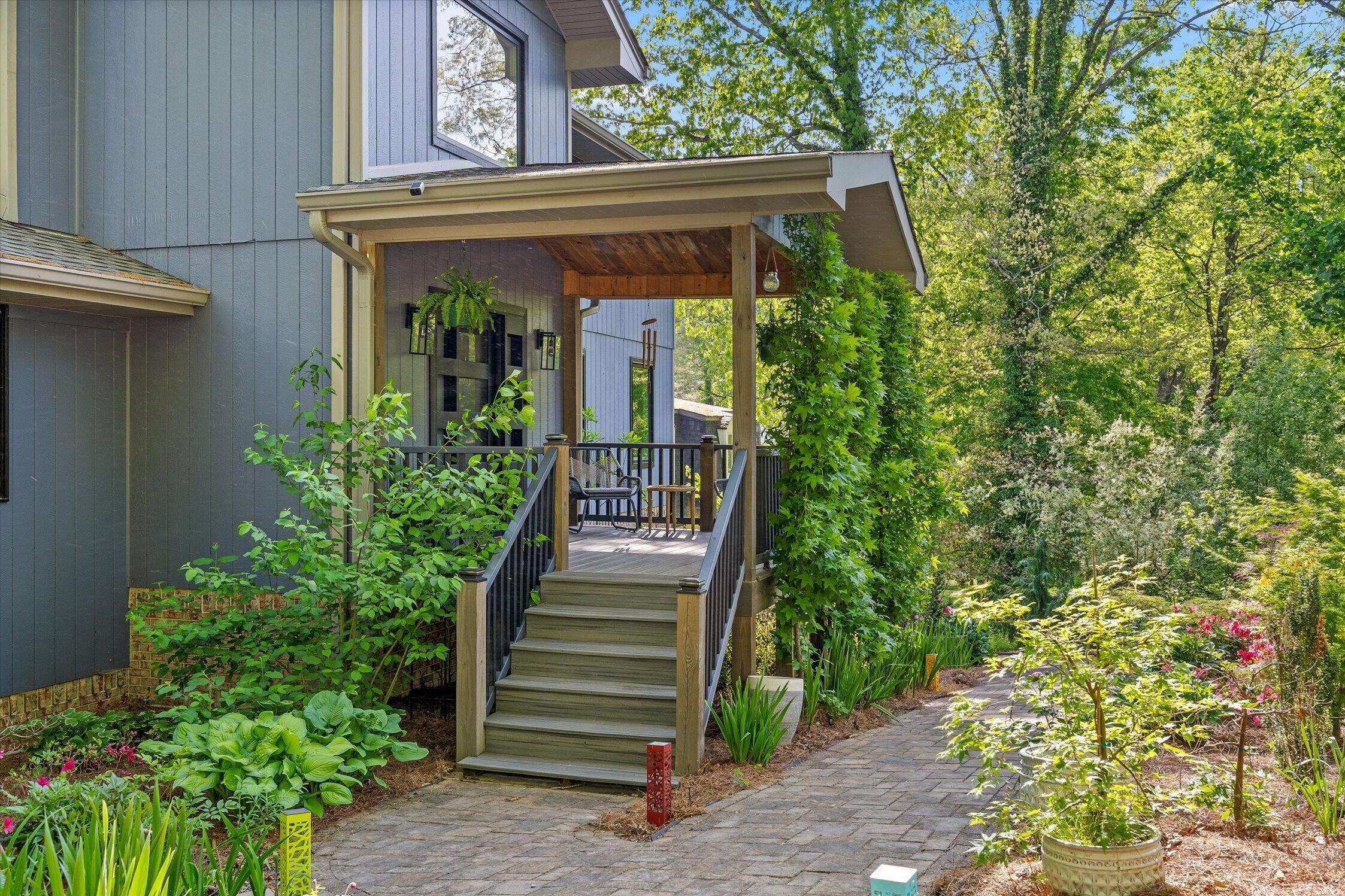 511 Barrington Road Signal Mountain, TN 37377 - Photo 73 of 80 Front Entryway