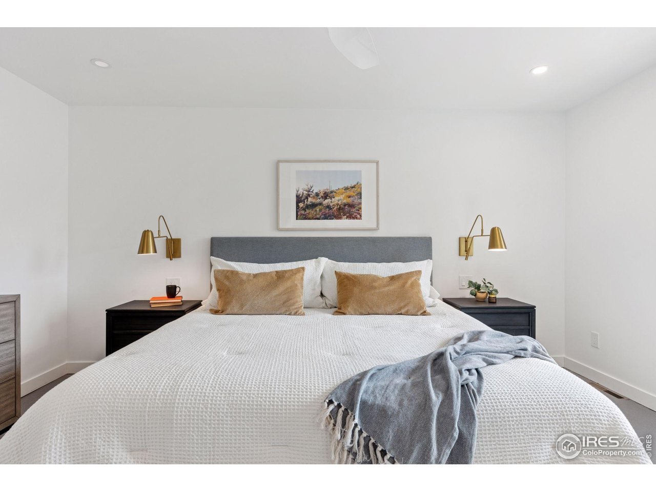 6916 Hunter Place Boulder, CO 80301 - Photo 17 of 40 Primary Bedroom is serene and inviting.