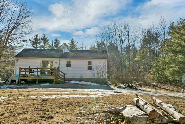 $425,000 | 45 Whittier Drive, Fremont, NH 03044