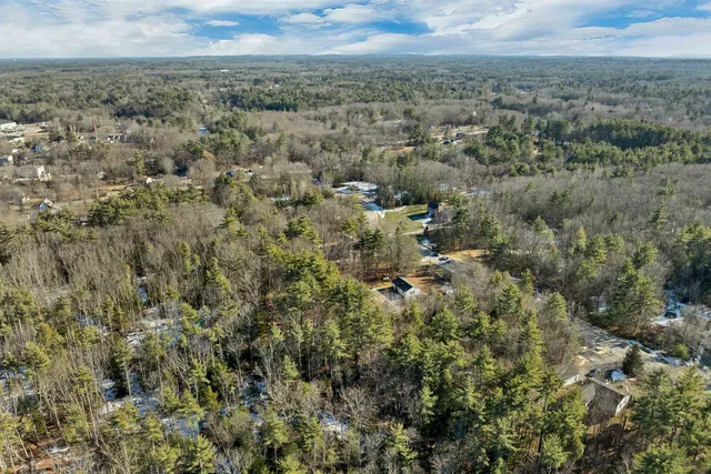 $425,000 | 45 Whittier Drive, Fremont, NH 03044