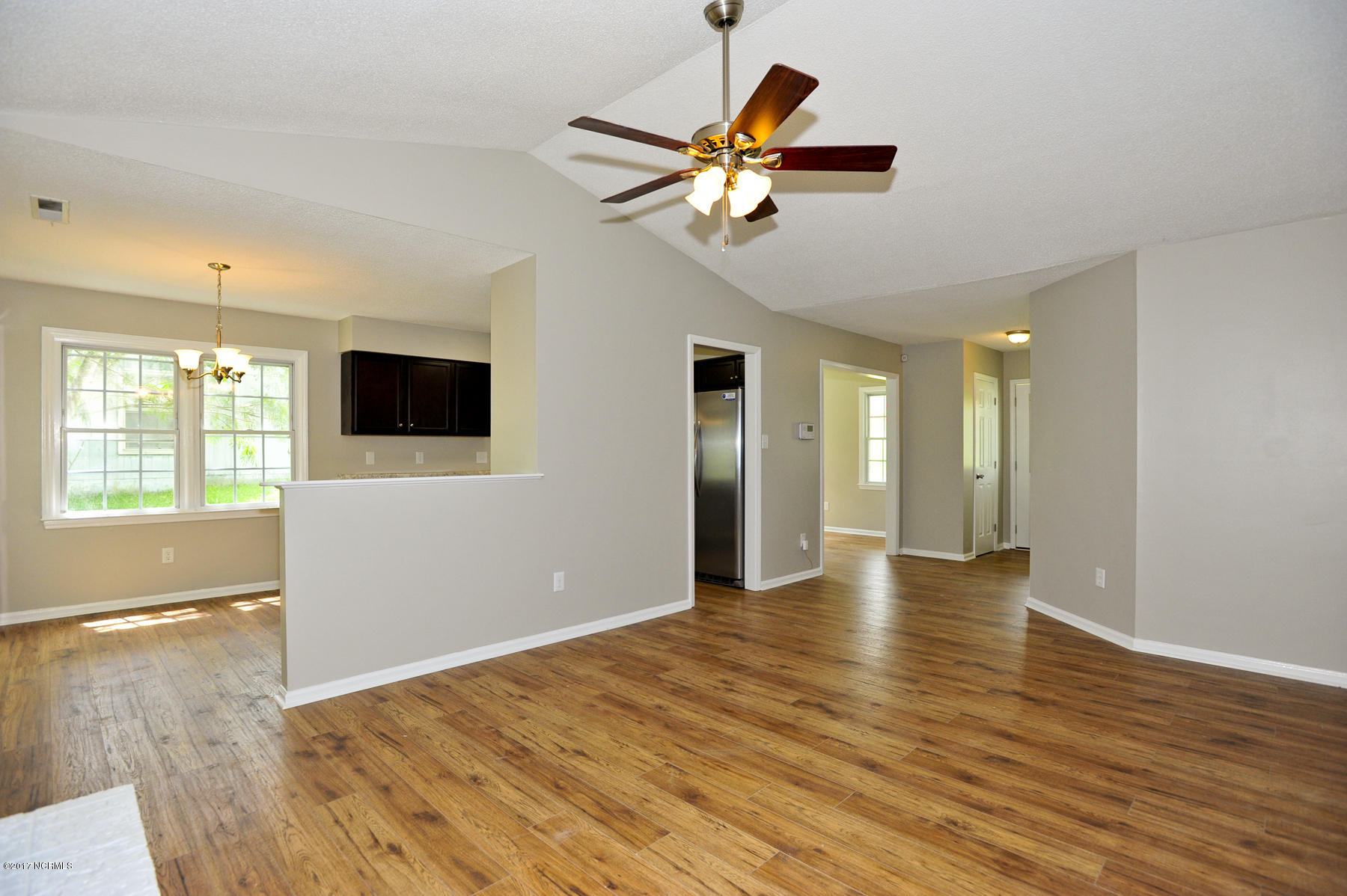 2040 Hunters Ridge Drive Midway Park, NC 28544 - Photo 15 of 38 047 LRM