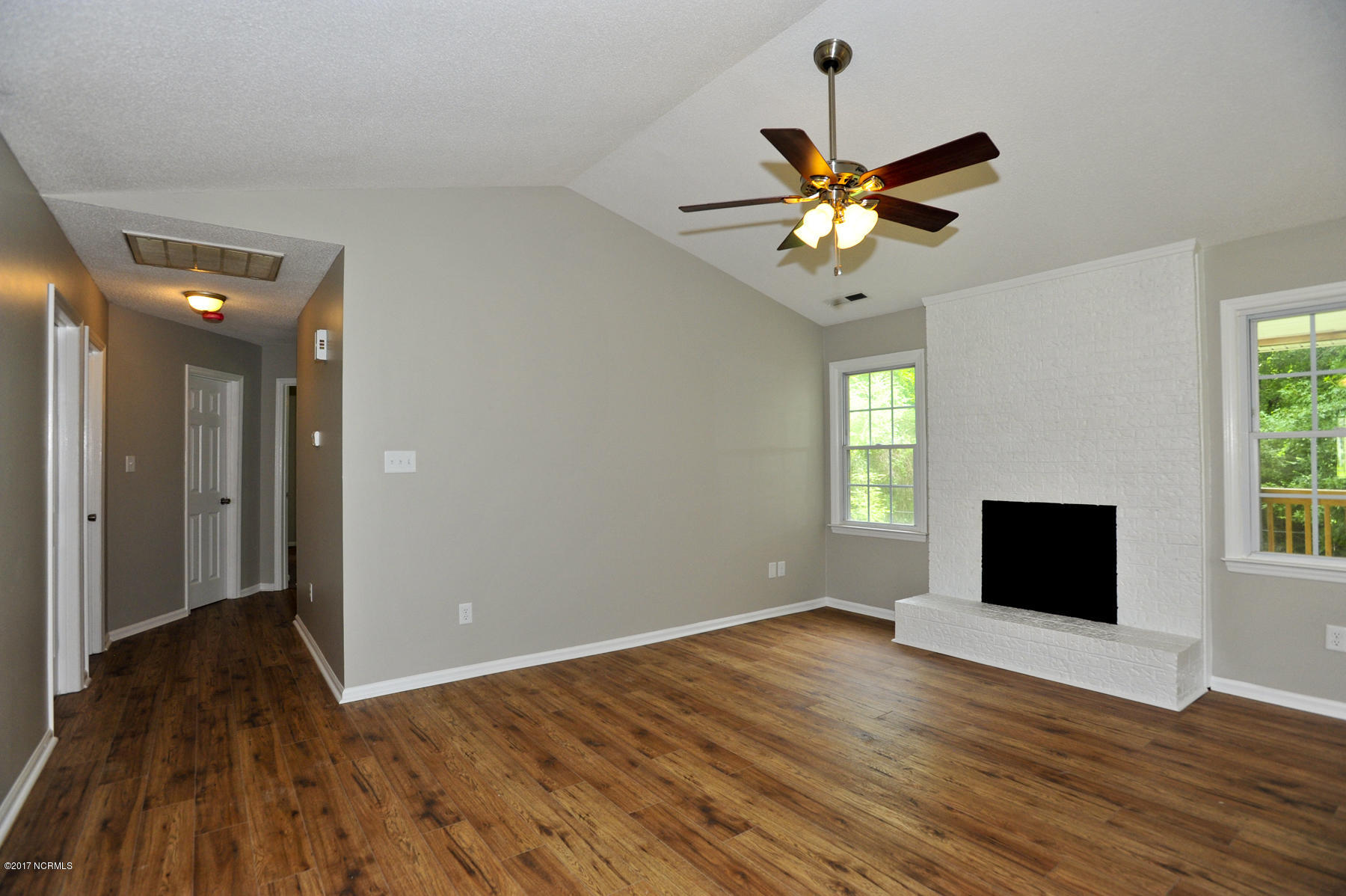 2040 Hunters Ridge Drive Midway Park, NC 28544 - Photo 16 of 38 051 LRM