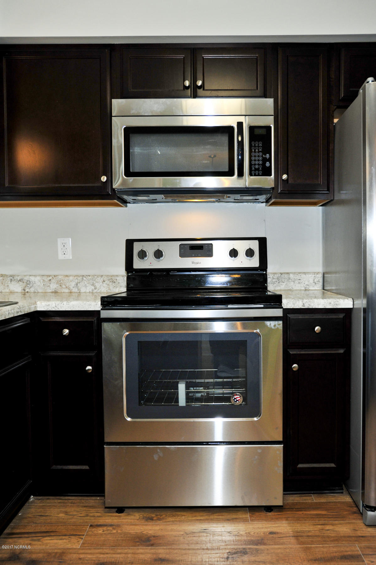 2040 Hunters Ridge Drive Midway Park, NC 28544 - Photo 23 of 38 075 Appliance