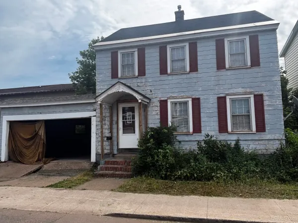 $139,900 | 207 South 2nd Street, Ishpeming, MI 49849