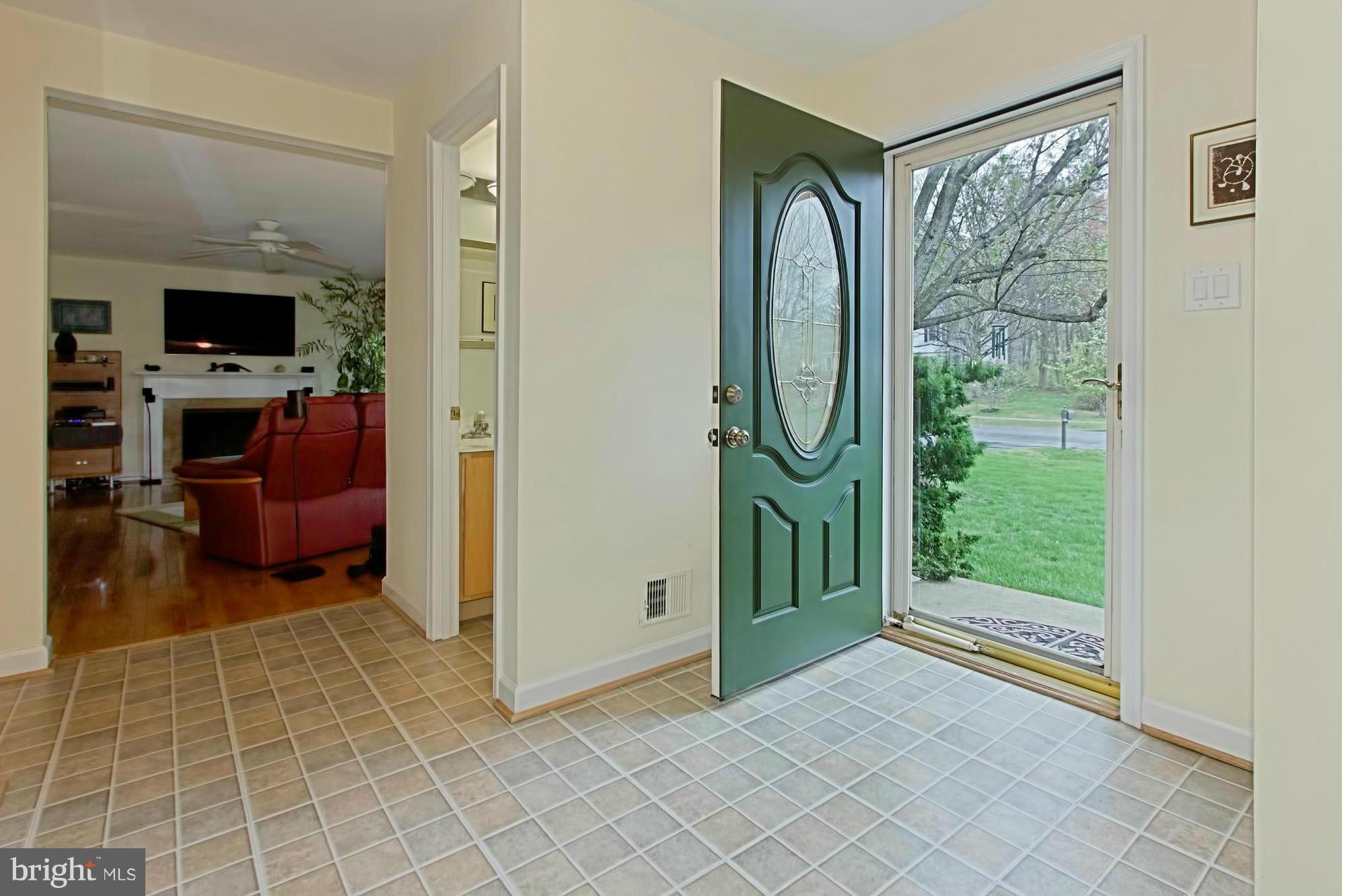 2314 Rosedown Drive Reston, VA 20191 - Photo 3 of 30 Interior