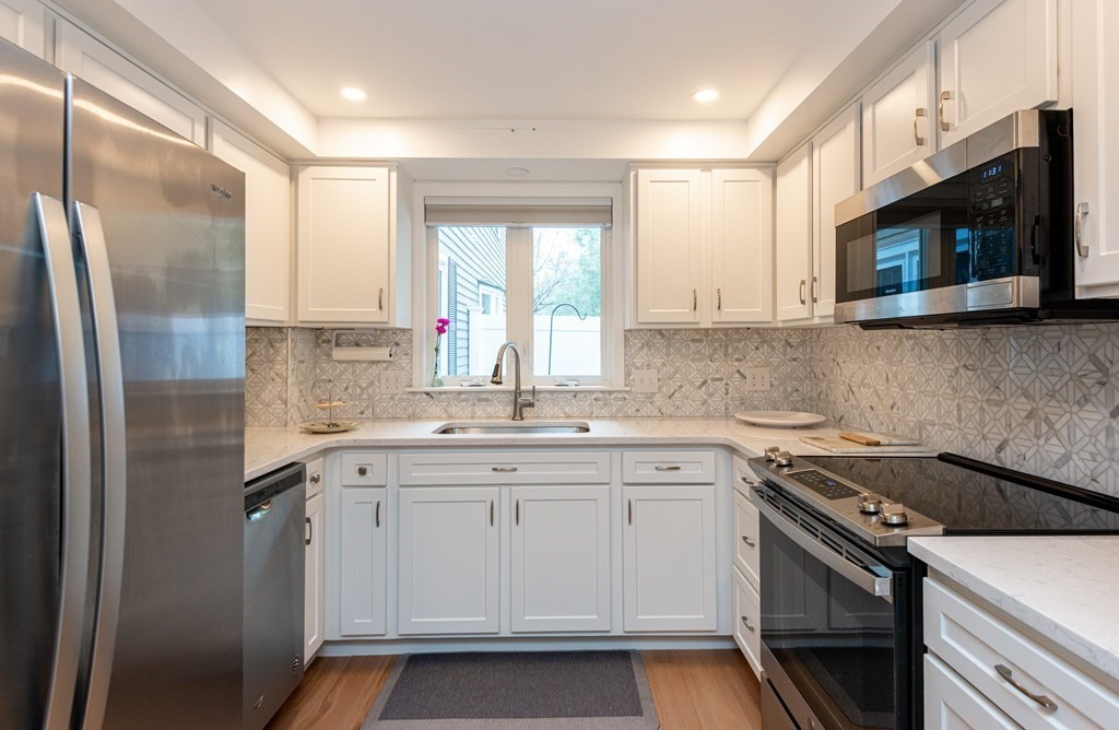 75 Page Road, Unit 11 Bedford, MA 01730 - Photo 12 of 31 Gallery Image 12