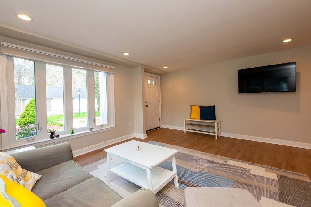 75 Page Road, Unit 11 Bedford, MA 01730 - Photo 5 of 31 Gallery Image 5
