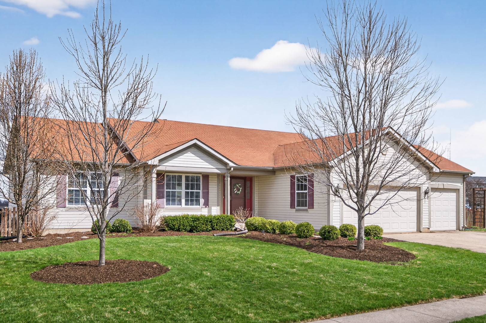 133 Heatherfield Lane DeKalb, IL 60115 - Photo 1 of 16