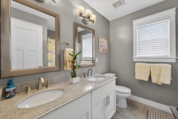 $339,000 | 133 Heatherfield Lane, DeKalb, IL 60115