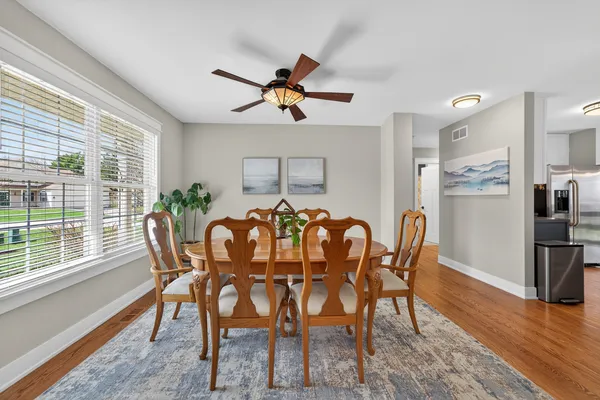 $339,000 | 133 Heatherfield Lane, DeKalb, IL 60115