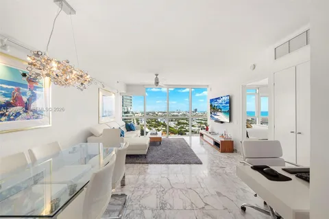 $1,070,000 | 450 Alton Road, Unit 2708, Miami Beach, FL 33139