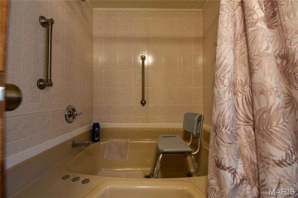 112 East 6th Street Staunton, IL 62088 - Photo 18 of 35