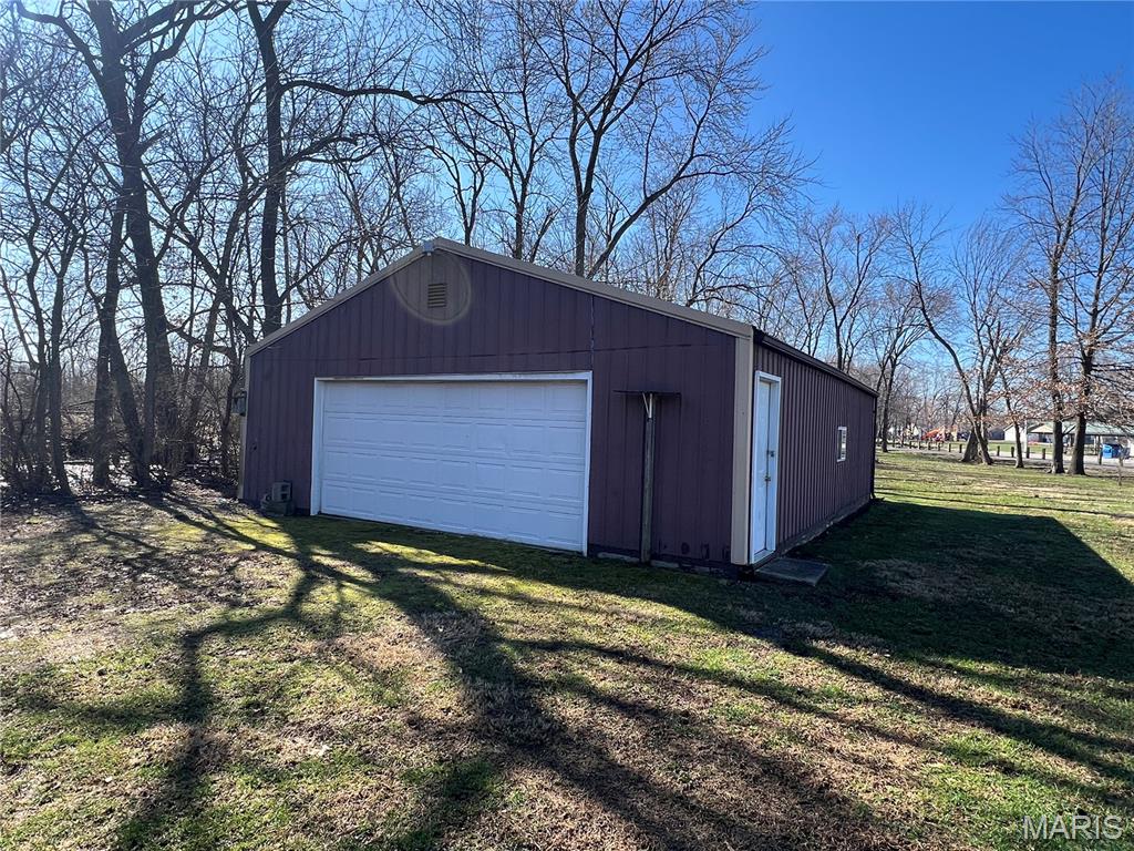 112 East 6th Street Staunton, IL 62088 - Photo 32 of 39