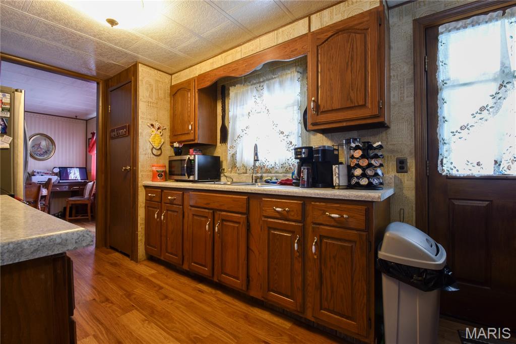 112 East 6th Street Staunton, IL 62088 - Photo 10 of 35