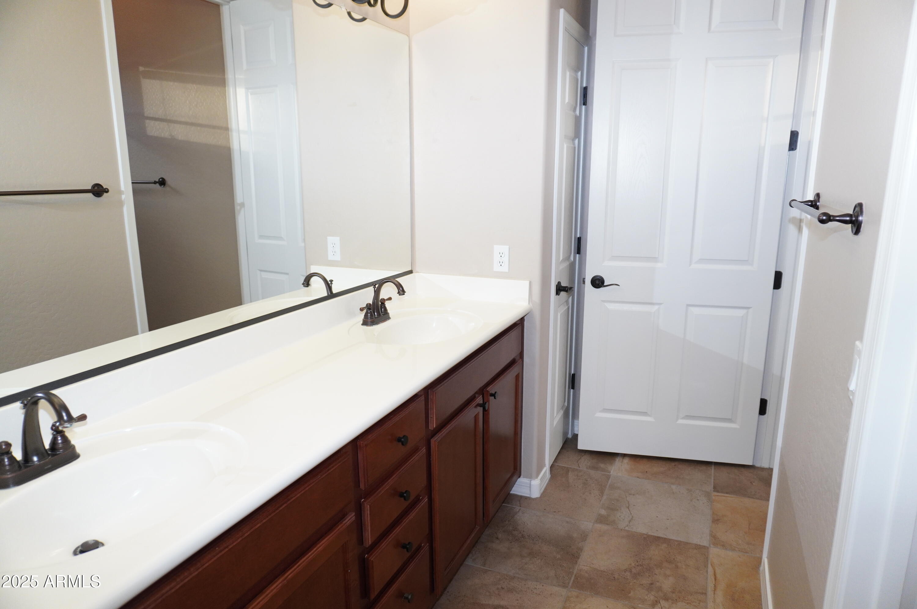 3330 South Gilbert Road, Unit 2010 Chandler, AZ 85286 - Photo 16 of 25 DSC01387