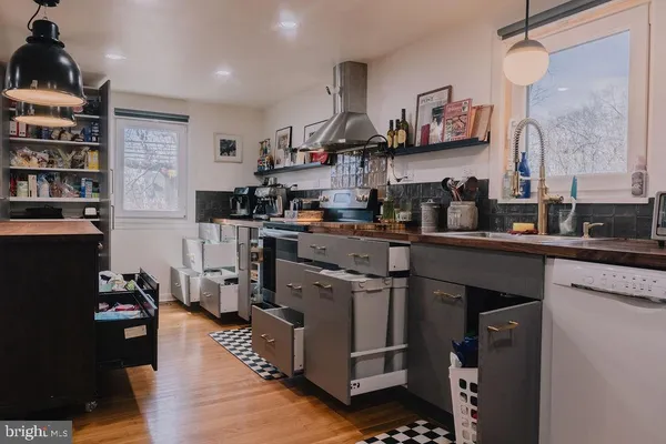 $574,900 | 389 Juniper Street, Warminster, PA 18974