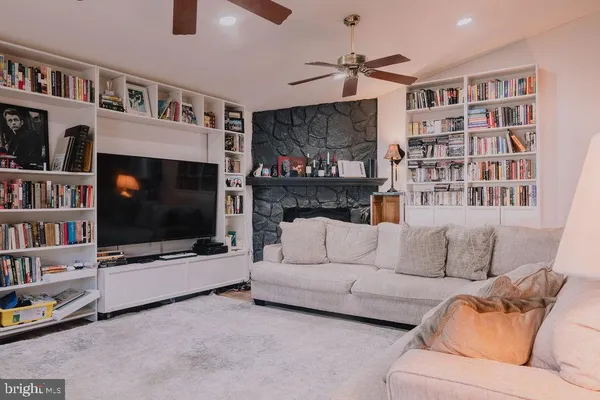 $574,900 | 389 Juniper Street, Warminster, PA 18974