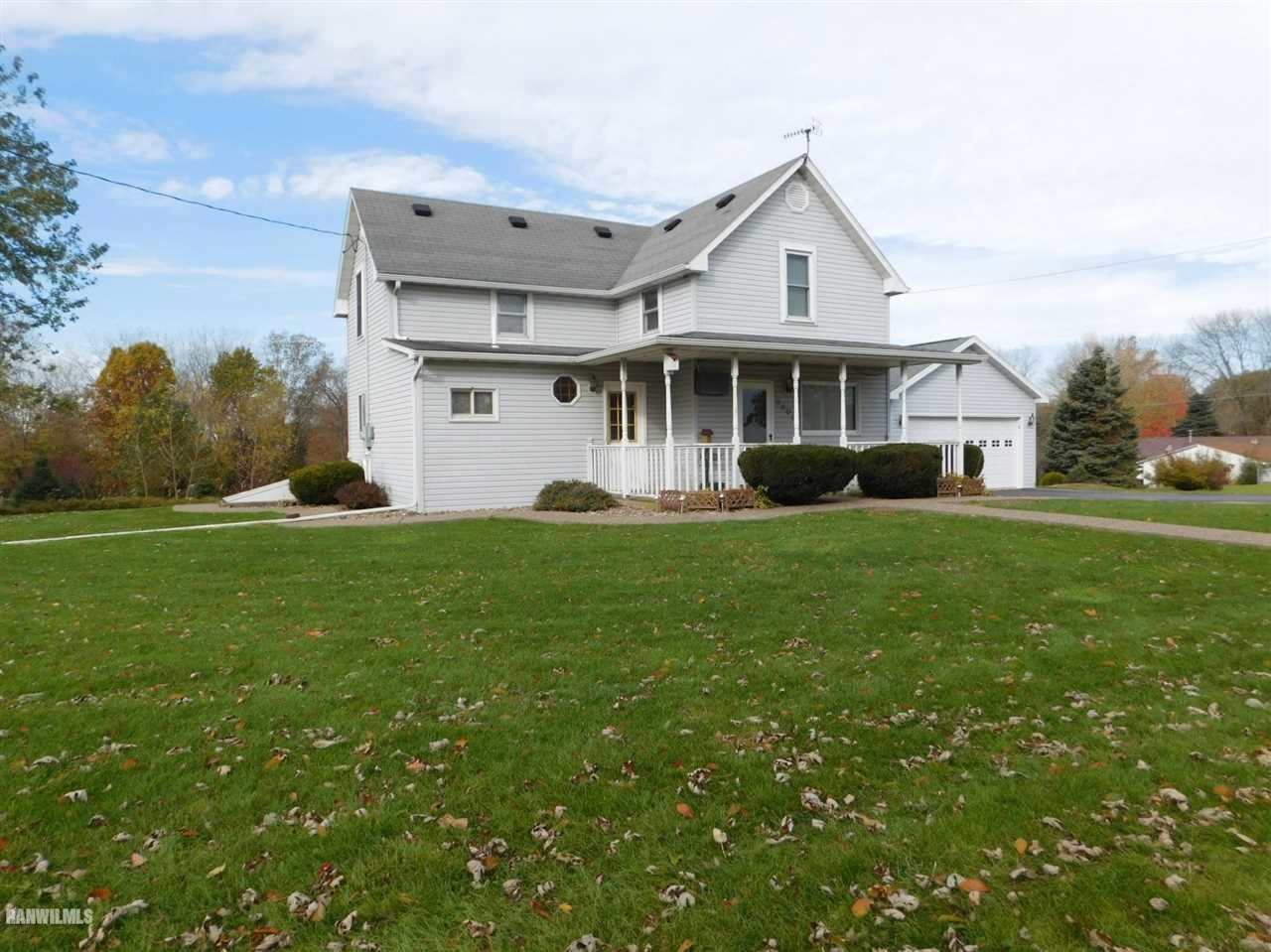 8800 Badger Road East Dubuque, IL 61025 - Photo 1 of 25 Gallery Image 1