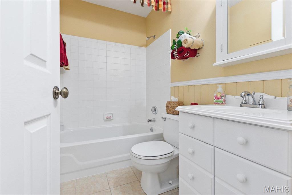 757 Windy Ridge Drive, Unit B Ballwin, MO 63021 - Photo 17 of 21