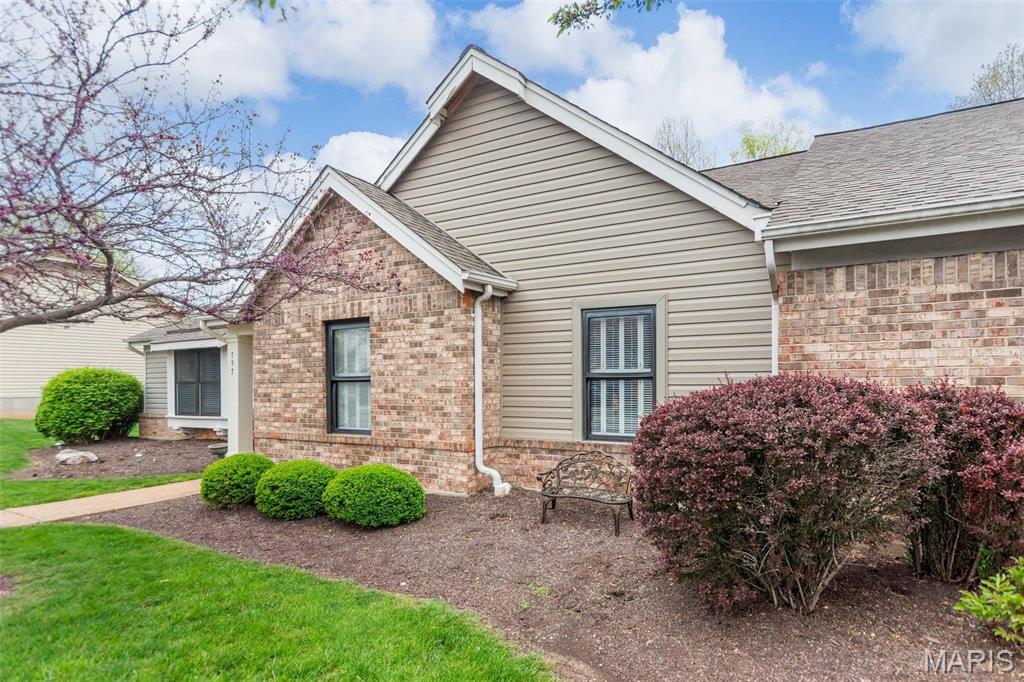 757 Windy Ridge Drive, Unit B Ballwin, MO 63021 - Photo 3 of 21