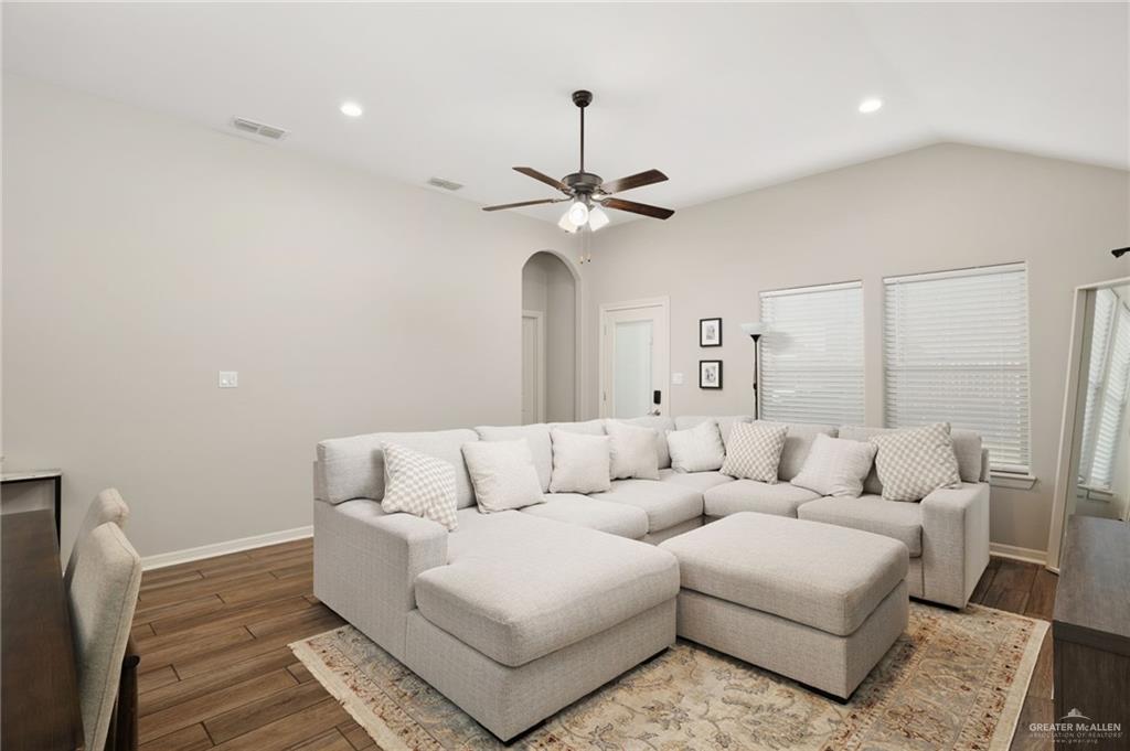 304 South Tecate Drive Mission, TX 78572 - Photo 7 of 14