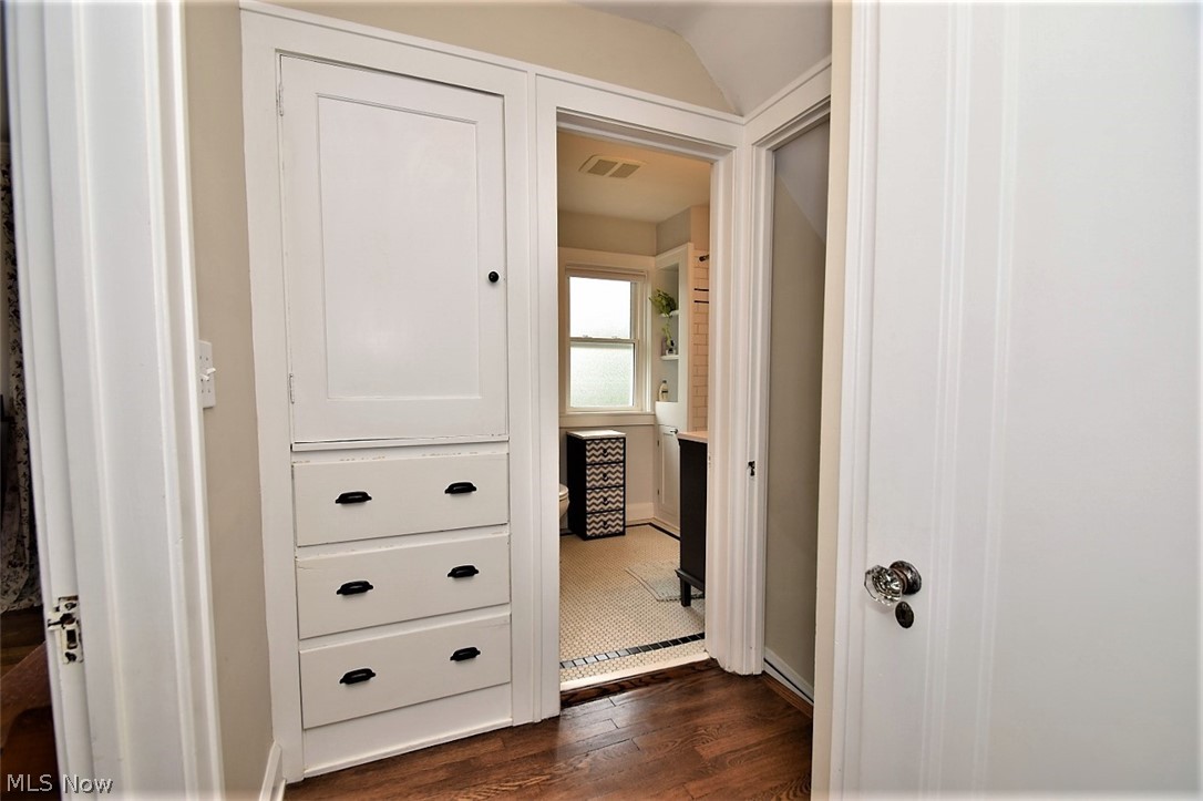 2583 Princeton Road Cleveland, OH 44118 - Photo 14 of 26