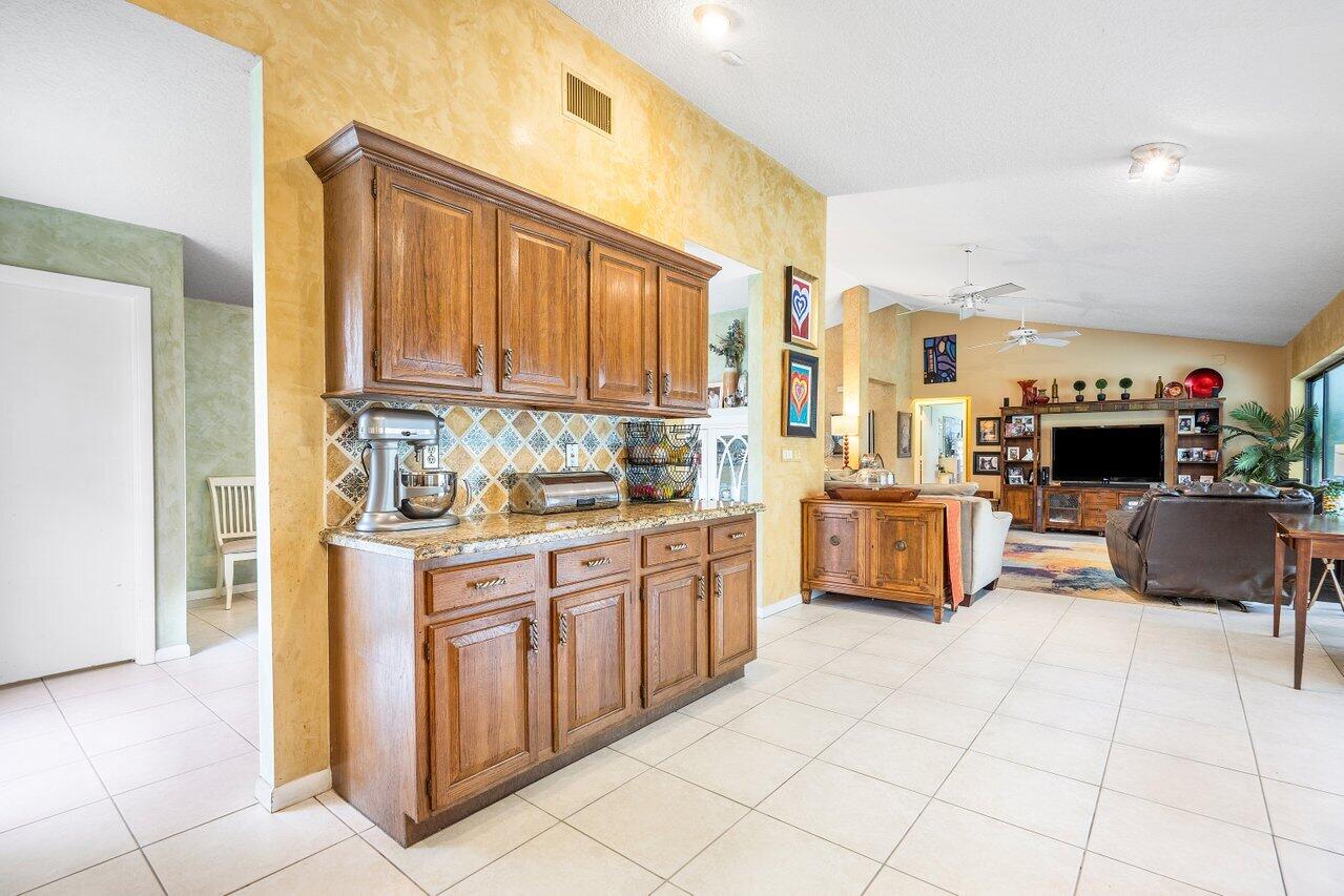 17340 Lake Park Road Boca Raton, FL 33487 - Photo 14 of 36 Kitchen