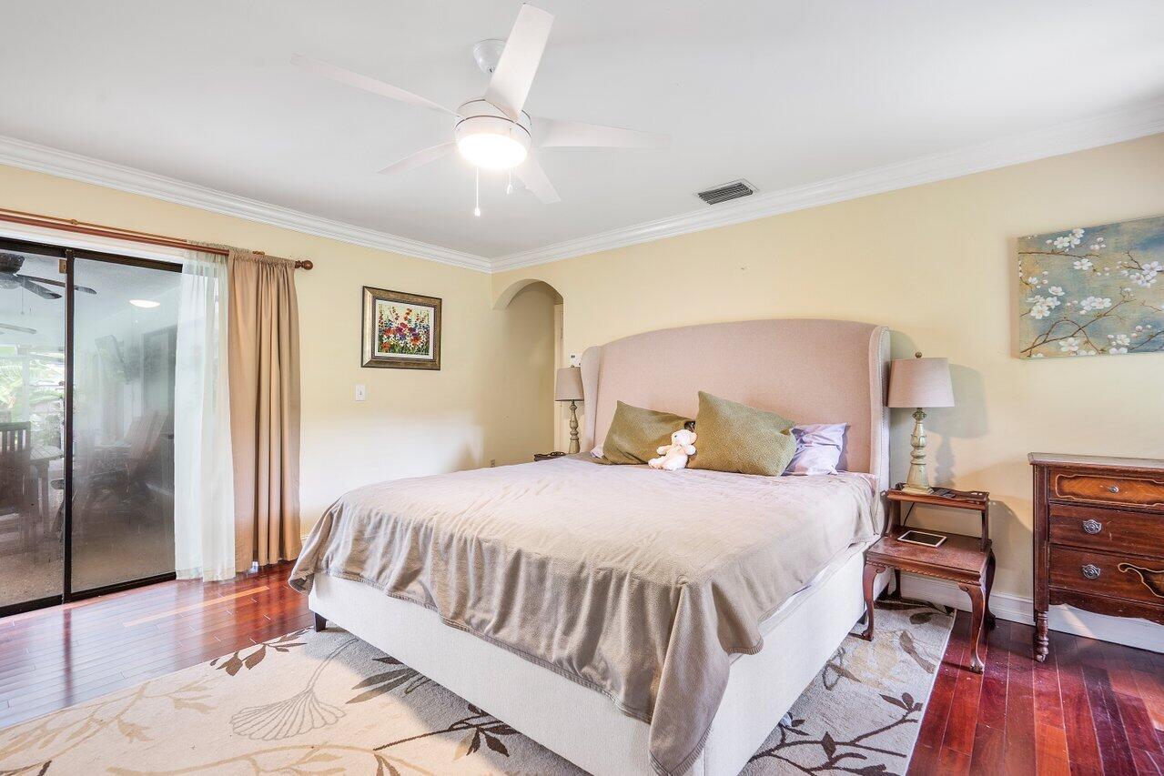 17340 Lake Park Road Boca Raton, FL 33487 - Photo 21 of 36 Master bedroom