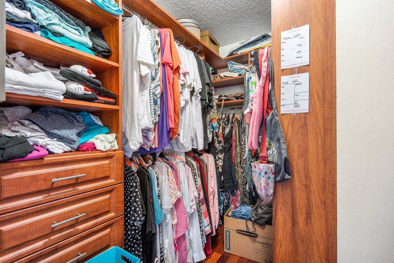 17340 Lake Park Road Boca Raton, FL 33487 - Photo 22 of 36 Mast closet