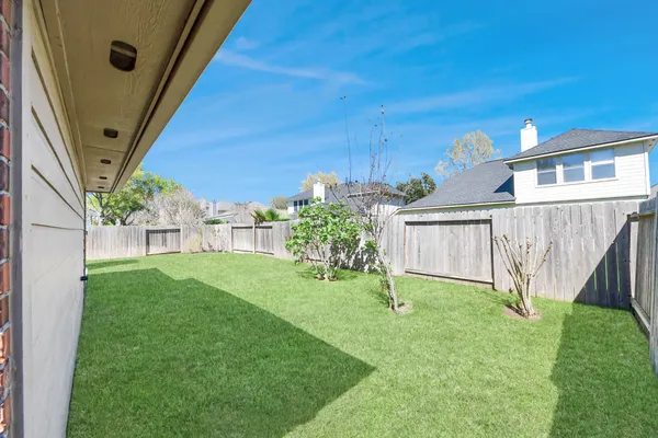 $334,900 | 8214 Morning Dawn Drive, Houston, TX 77095