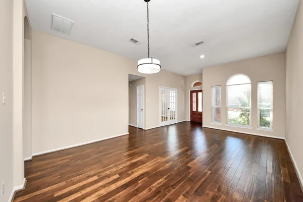 $334,900 | 8214 Morning Dawn Drive, Houston, TX 77095