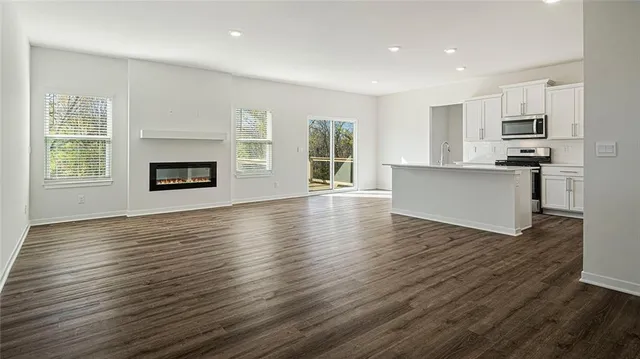 $389,990 | 621 Izzy Way, Liberty, MO 64068