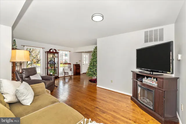 $589,999 | 2181 East Greenleaf Drive, Frederick, MD 21702