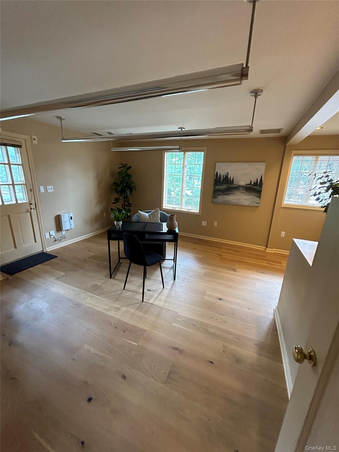 915 Palmer Road Bronxville, NY 10708 - Photo 4 of 12