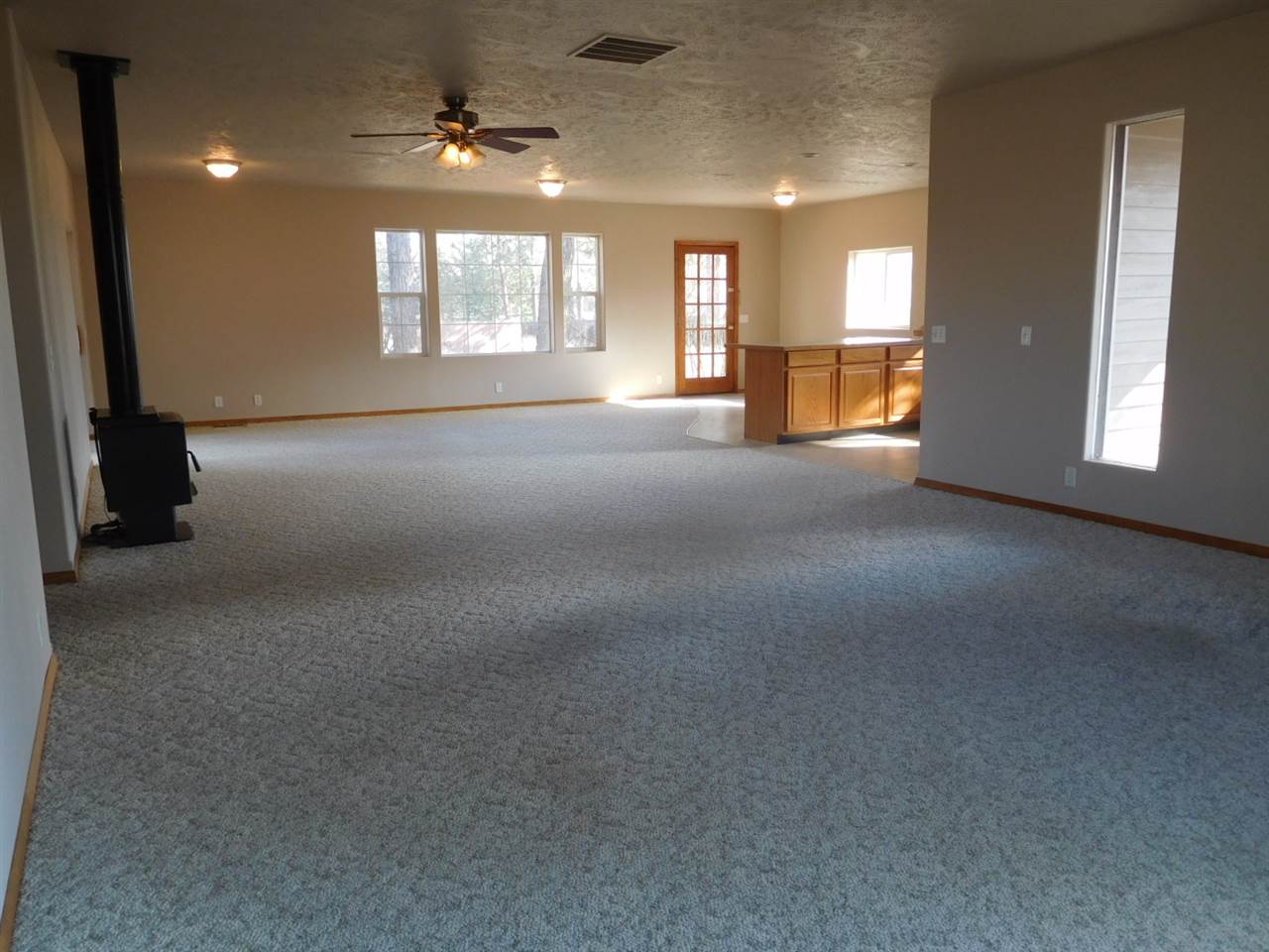 12516 North Ruby Road Spokane, WA 99218 - Photo 2 of 18
