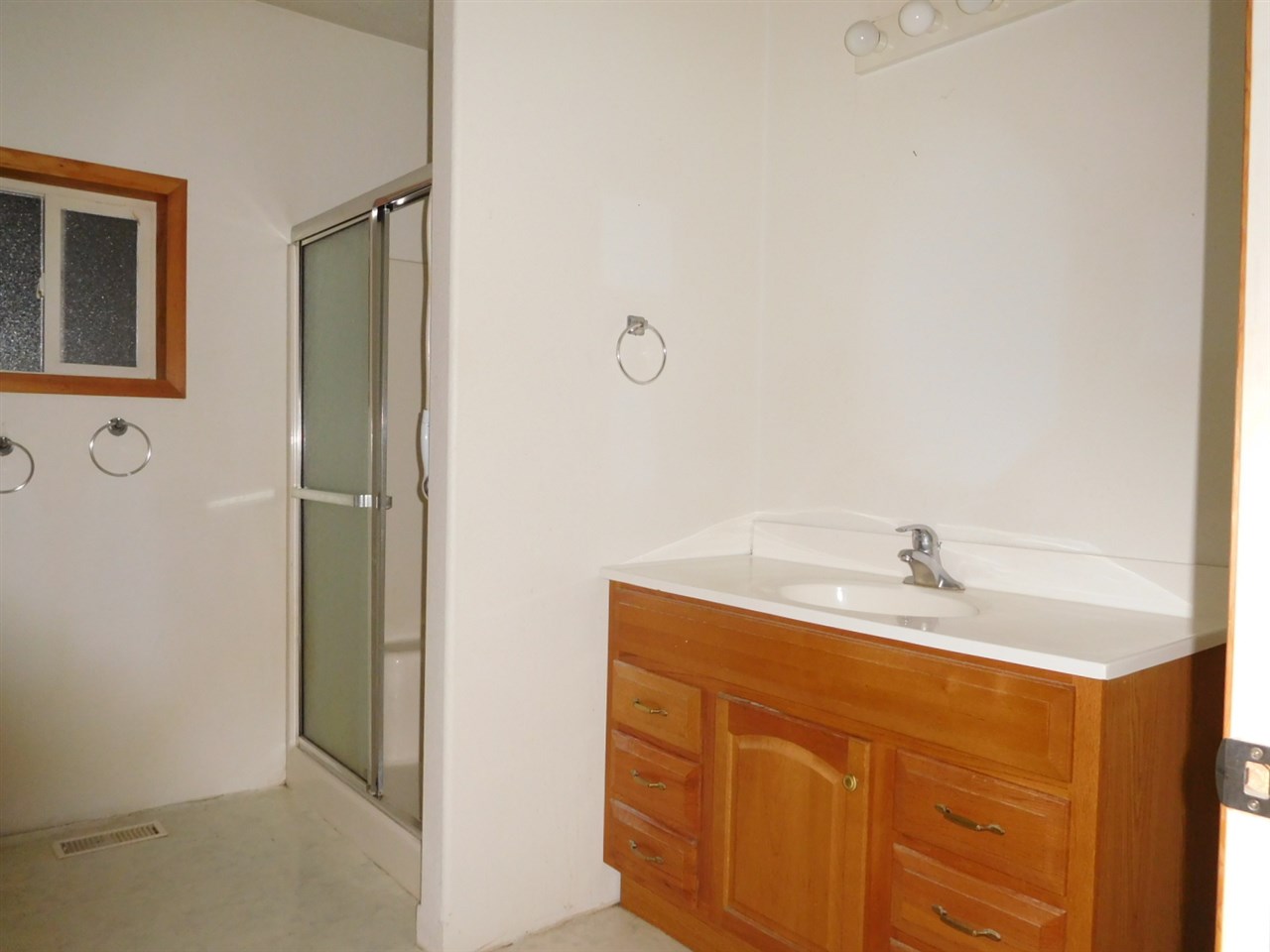 12516 North Ruby Road Spokane, WA 99218 - Photo 6 of 18