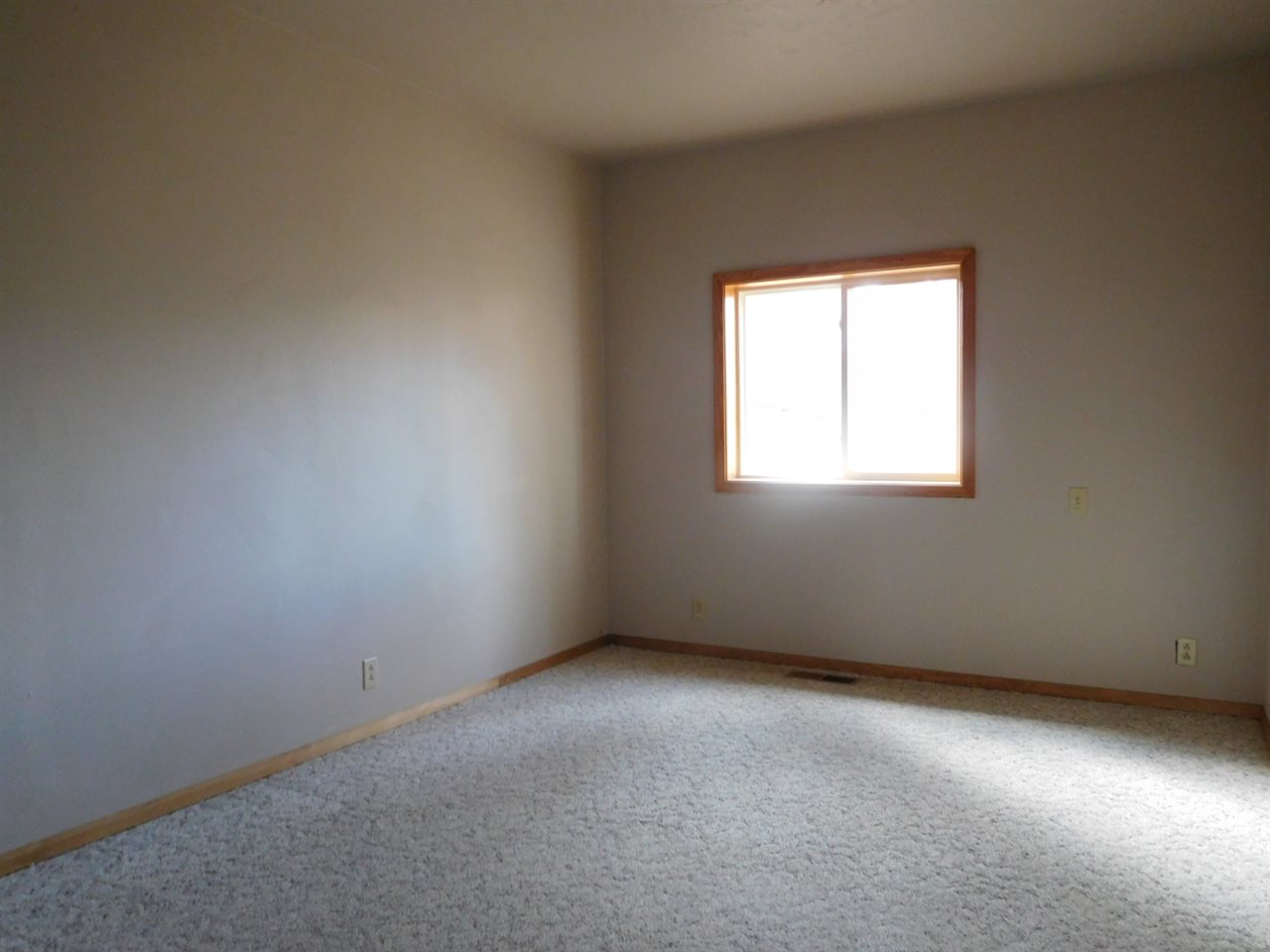 12516 North Ruby Road Spokane, WA 99218 - Photo 8 of 18