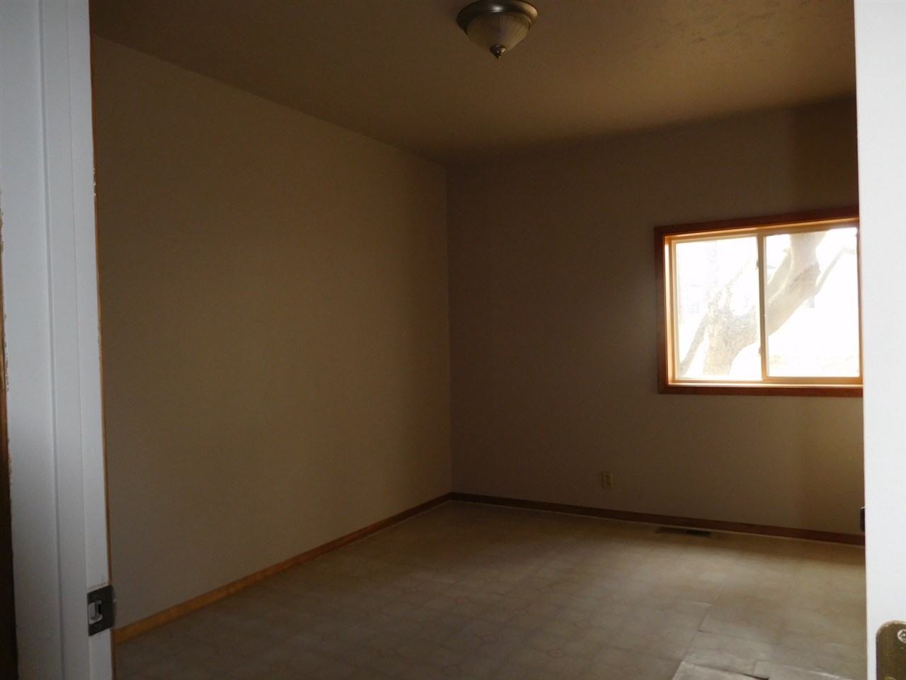 12516 North Ruby Road Spokane, WA 99218 - Photo 9 of 18