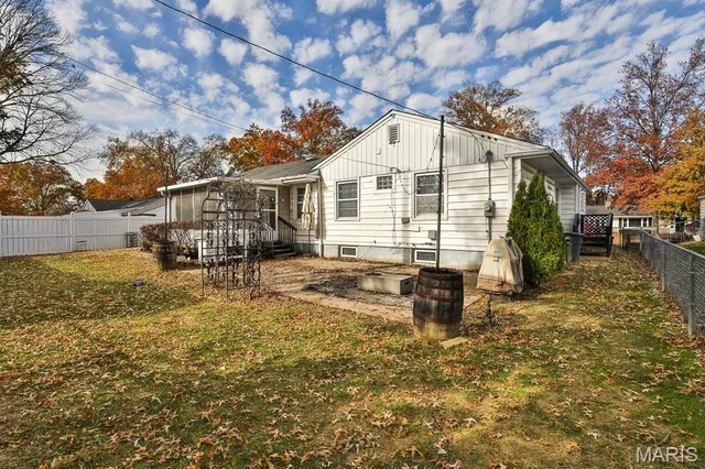 $349,855 | 208 Huntleigh Drive, St. Louis, MO 63122