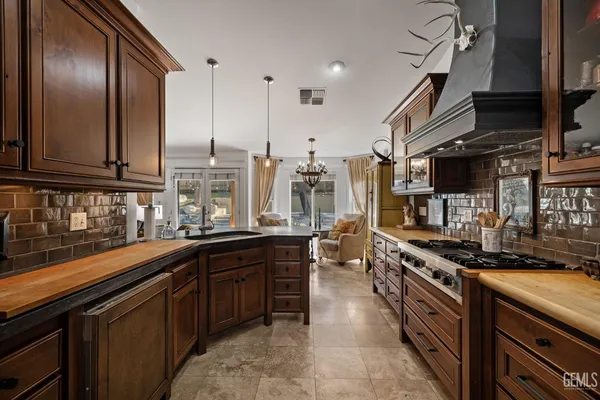 $545,000 | Undisclosed Address, Bakersfield, CA 93306