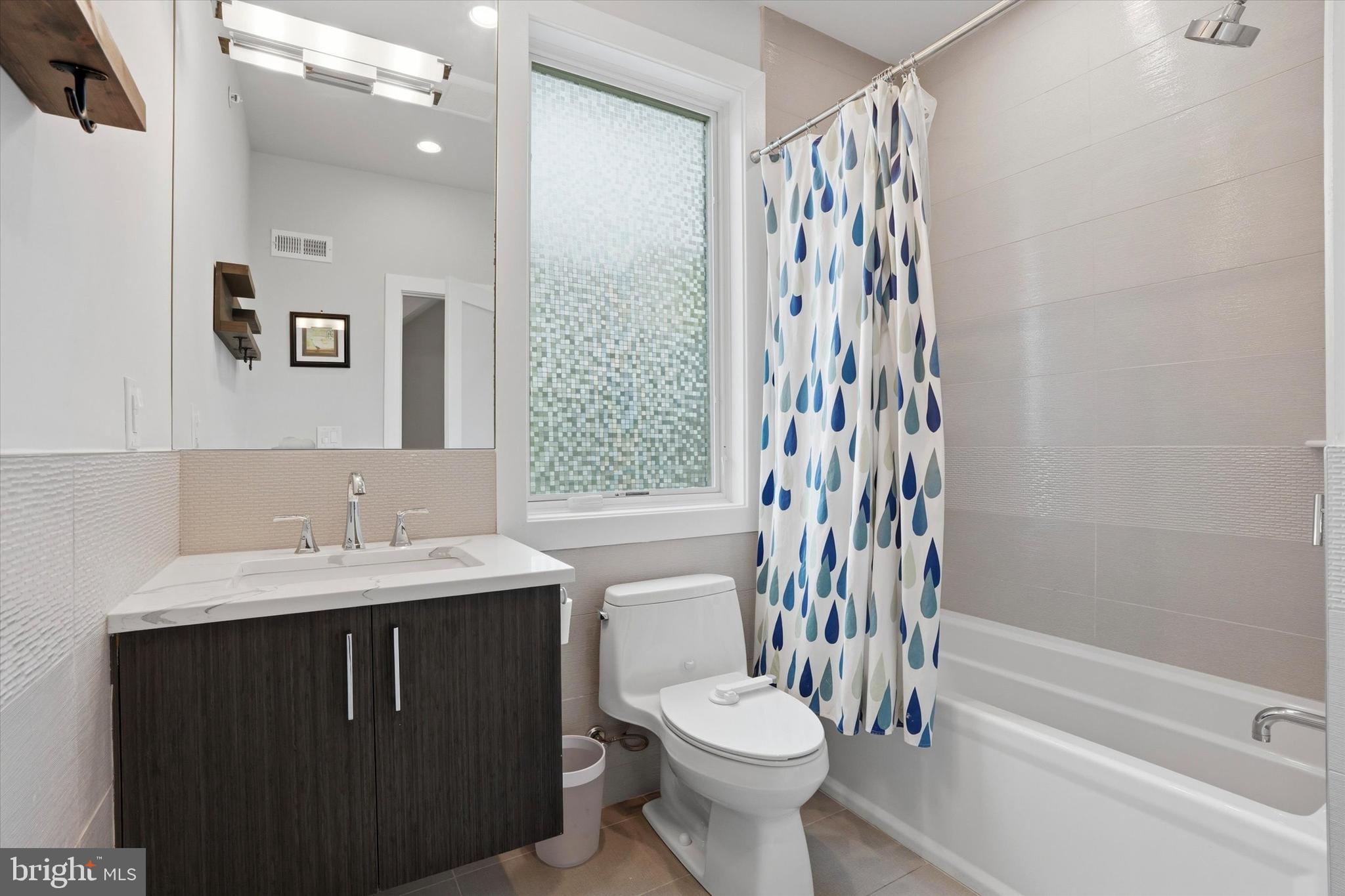 1628 Fitzwater Street Philadelphia, PA 19146 - Photo 30 of 55