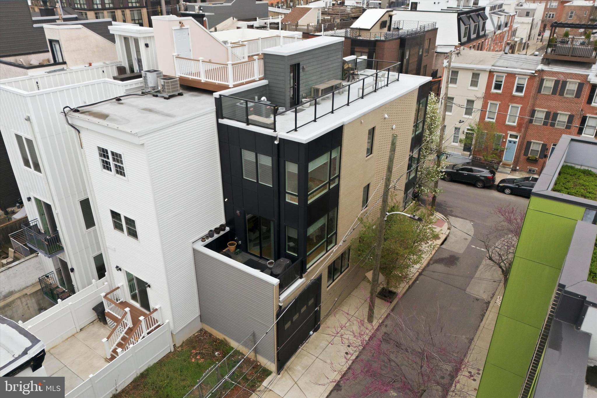 1628 Fitzwater Street Philadelphia, PA 19146 - Photo 38 of 55